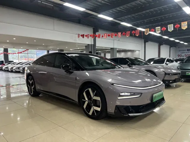 Xpeng P7+ — Фото автомобиля 3