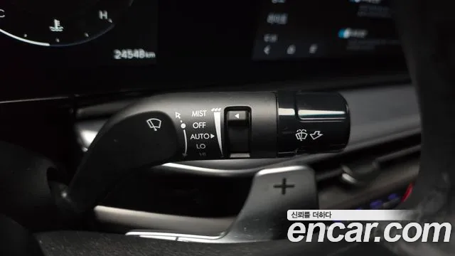 Hyundai Grandeur Grandeur (GN7) 2.5 Бензин 2WD — Фото автомобиля 16