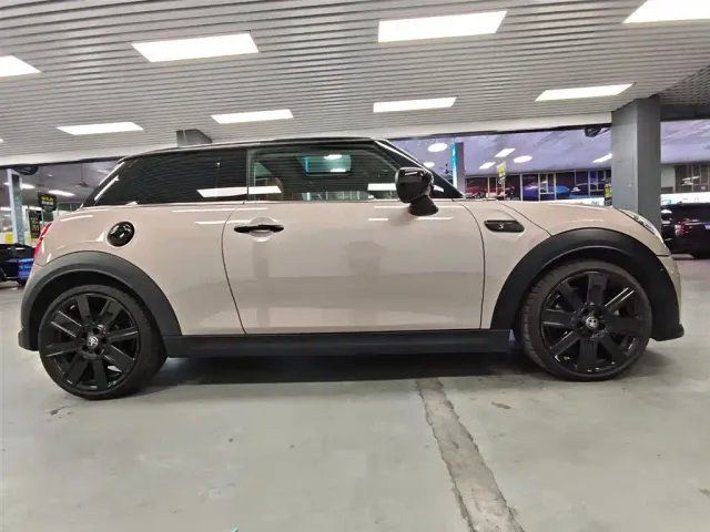 MINI Hatch — Фото автомобиля 4
