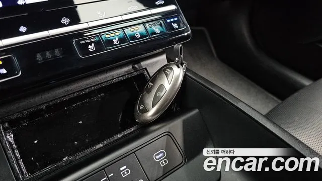 Hyundai Grandeur Grandeur (GN7) 3.5 LPG 2WD (Такси) — Фото автомобиля 28