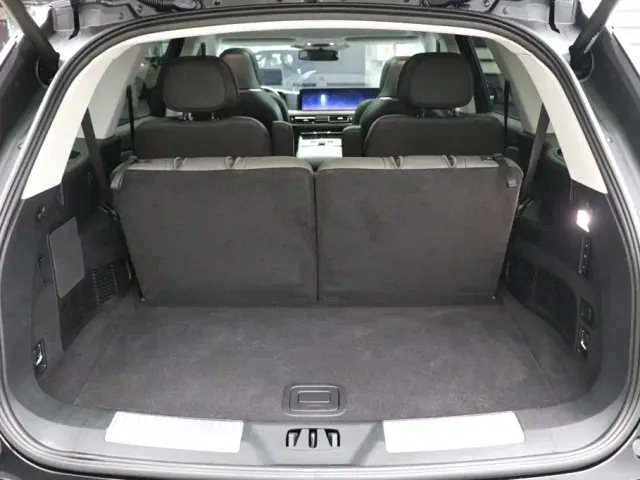 Lincoln Aviator — Фото автомобиля 30