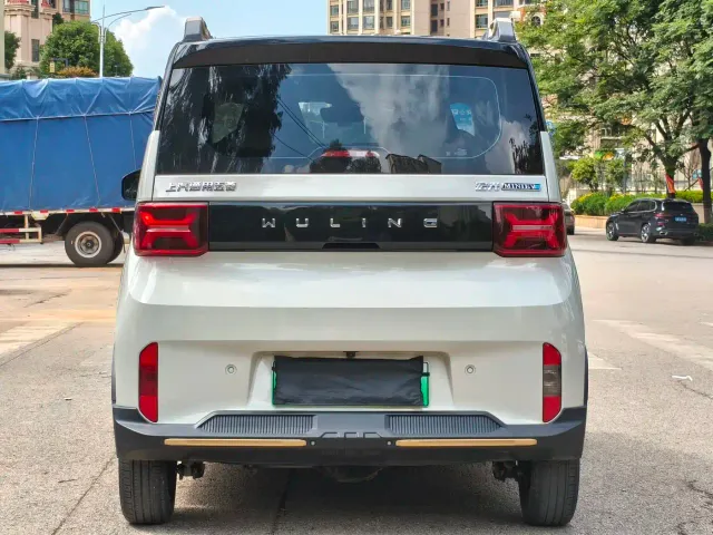 Wuling Hongguang Mini EV — Фото автомобиля 6