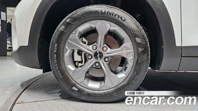 Kia Seltos Новый Seltos Бензин 1.6 турбо 2WD — Фото автомобиля 5