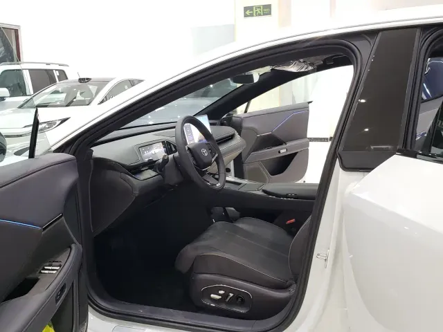 Toyota BoZhi 7 — Фото автомобиля 4