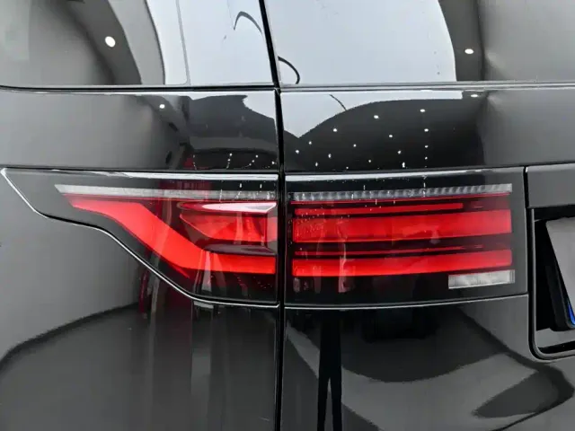 Land Rover Discovery — Фото автомобиля 10