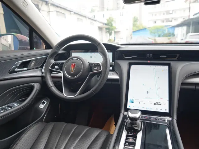 Hongqi H5 — Фото автомобиля 14