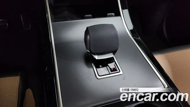 Land Rover Range Rover Velar Range Rover Velar 3.0 P400 Dynamic HSE — Фото автомобиля 9