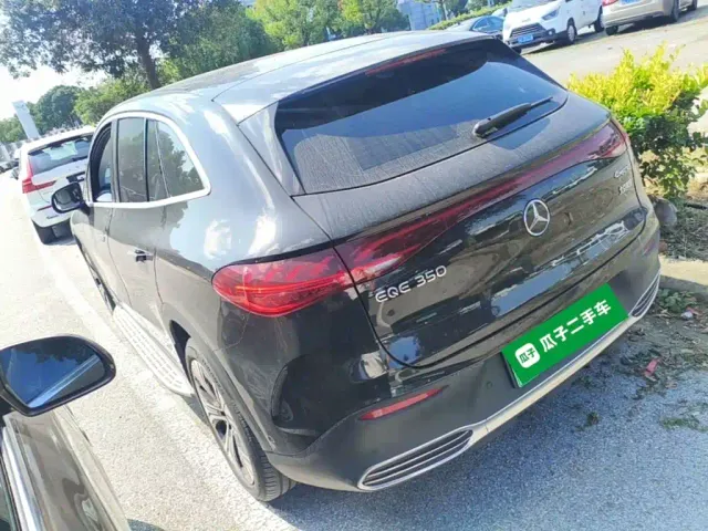 Mercedes-Benz EQE SUV — Фото автомобиля 4