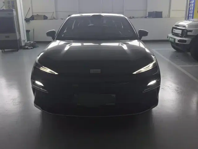 Geely Galaxy Xingyao 8 — Фото автомобиля 2