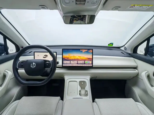 Leapmotor C16 — Фото автомобиля 7