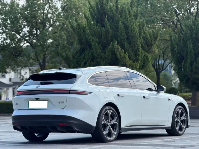 Nio ET5 Touring — Фото автомобиля 15