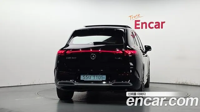 Mercedes-Benz EQS — Фото автомобиля 3