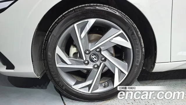 Hyundai AVANTE Новый Avante (CN7) — Фото автомобиля 5