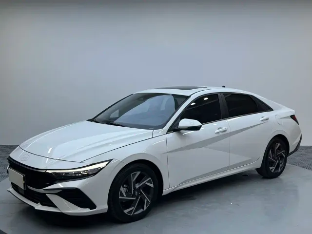 Фотография автомобиля — Hyundai Elantra