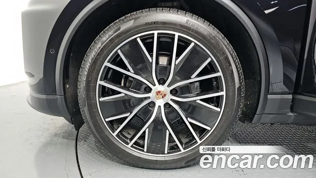 Porsche Macan — Фото автомобиля 5