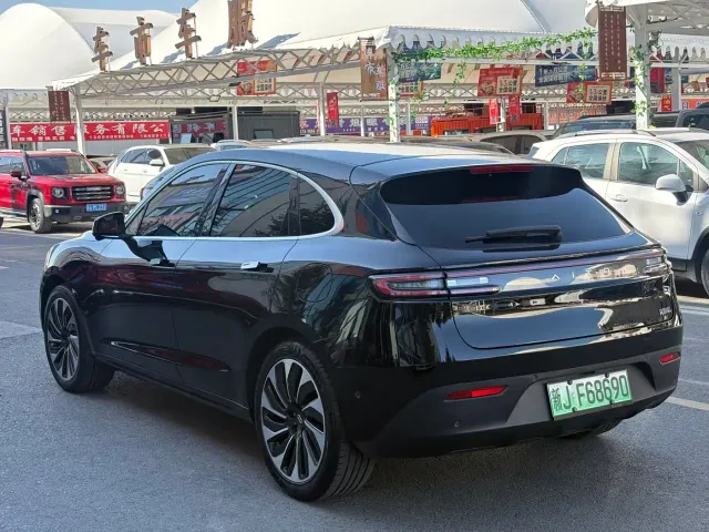 Aito M5 — Фото автомобиля 7