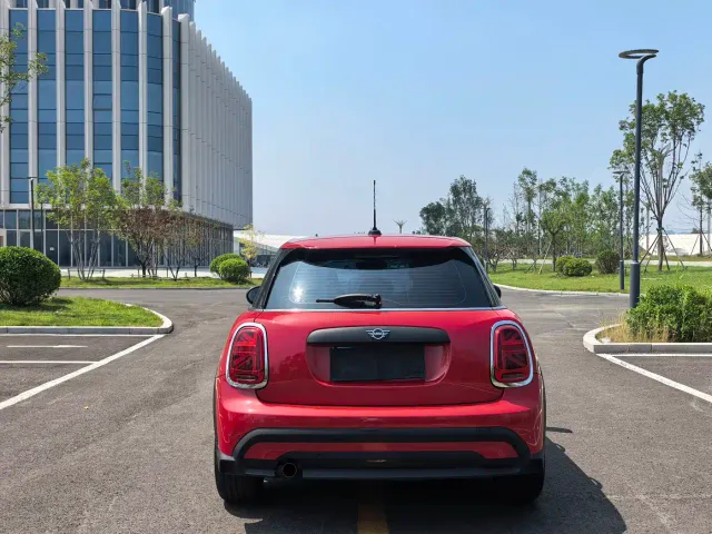 MINI Hatch — Фото автомобиля 4