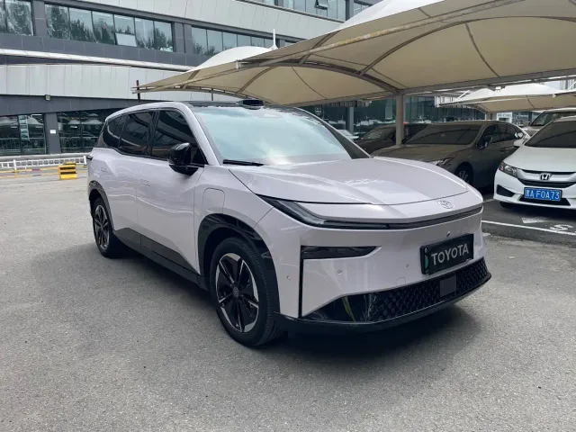Toyota BoZhi 3X — Фото автомобиля 3