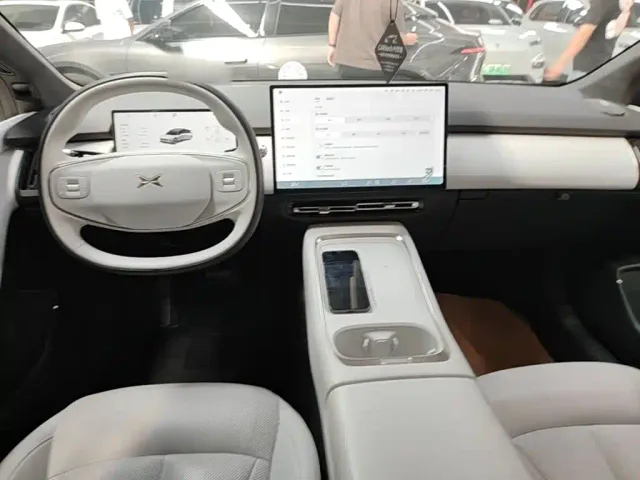 Xpeng P7+ — Фото автомобиля 9