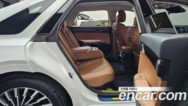 Hyundai Grandeur GN7 — Фото автомобиля 17