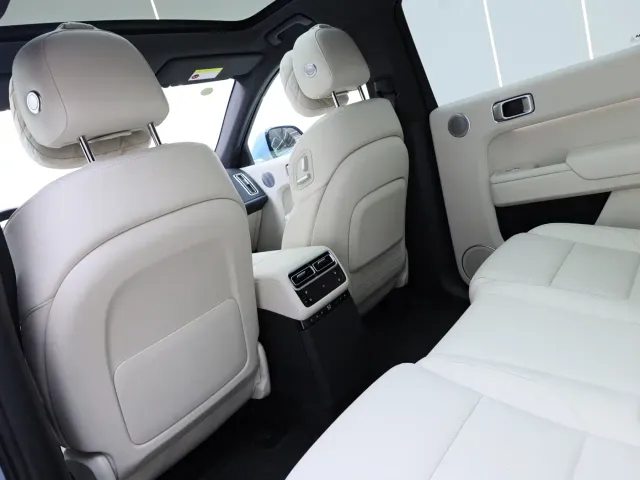 Li Auto L7 — Фото автомобиля 24