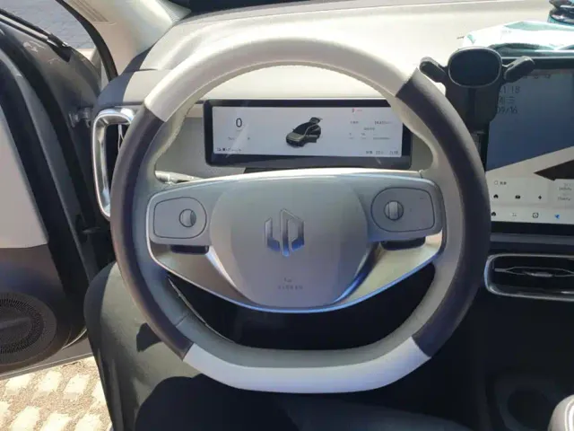 Leapmotor B10 — Фото автомобиля 15