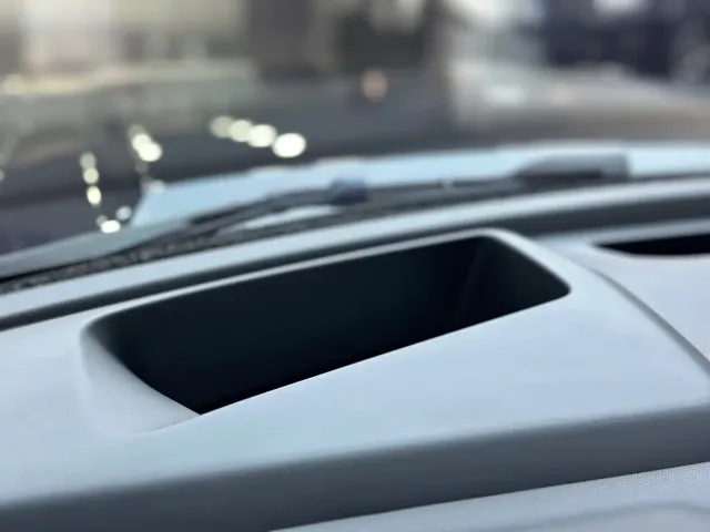 Land Rover Defender — Фото автомобиля 11