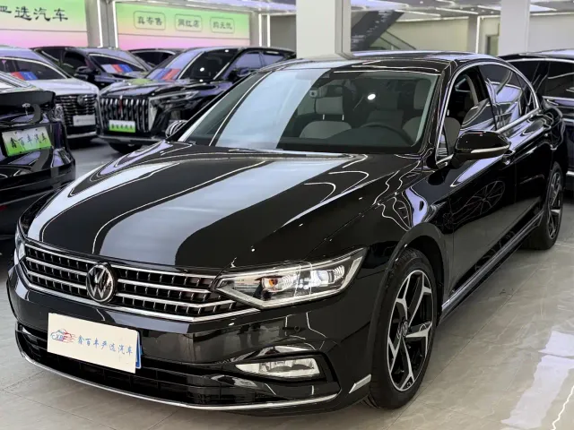Фотография автомобиля — Volkswagen Magotan