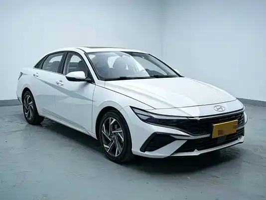 Hyundai Elantra — Фото автомобиля 4