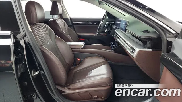 Hyundai Grandeur Grandeur (GN7) 2.5 Бензин 2WD — Фото автомобиля 23