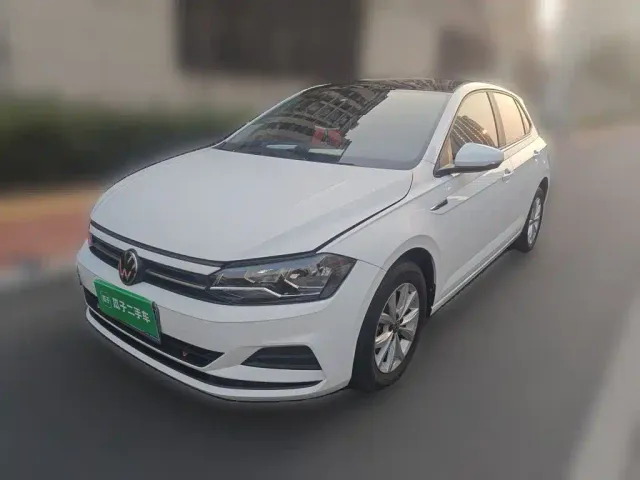 Фотография автомобиля — Volkswagen Polo