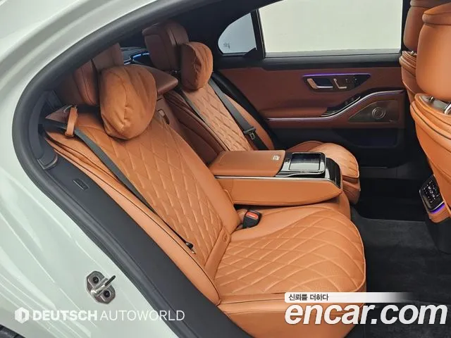 Mercedes-Benz S-Class — Фото автомобиля 12