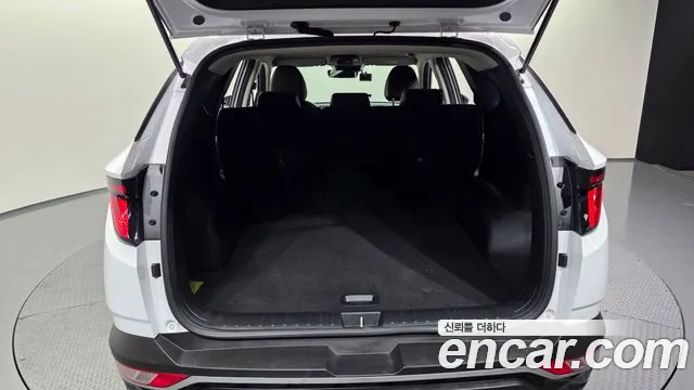 Hyundai Tucson Tucson (NX4) Бензин 1.6 турбо 2WD — Фото автомобиля 20