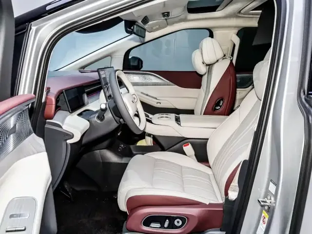 Xpeng X9 — Фото автомобиля 9