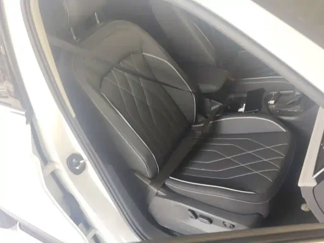 Volkswagen Tiguan L — Фото автомобиля 24
