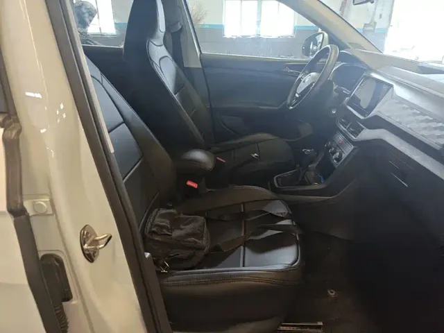 Volkswagen T-Cross — Фото автомобиля 24