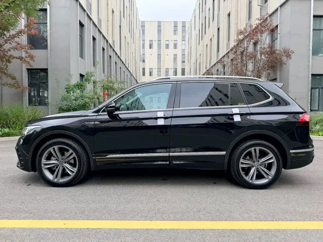 Volkswagen Tiguan L PHEV — Фото автомобиля 11