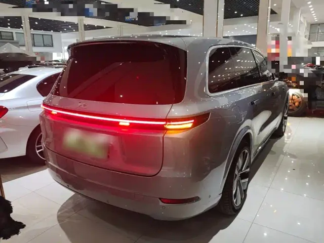Li Auto L9 — Фото автомобиля 6