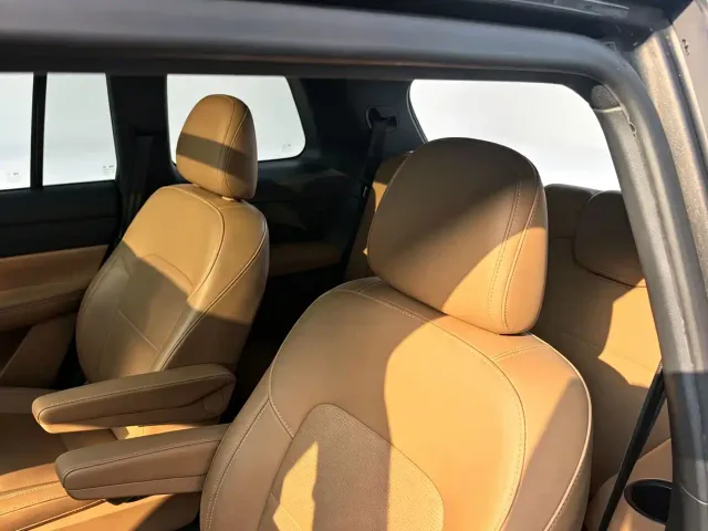 Li Auto ONE — Фото автомобиля 15