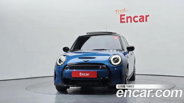 MINI Cooper — Фото автомобиля 3