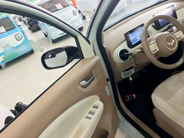 Wuling Hongguang Mini EV — Фото автомобиля 15