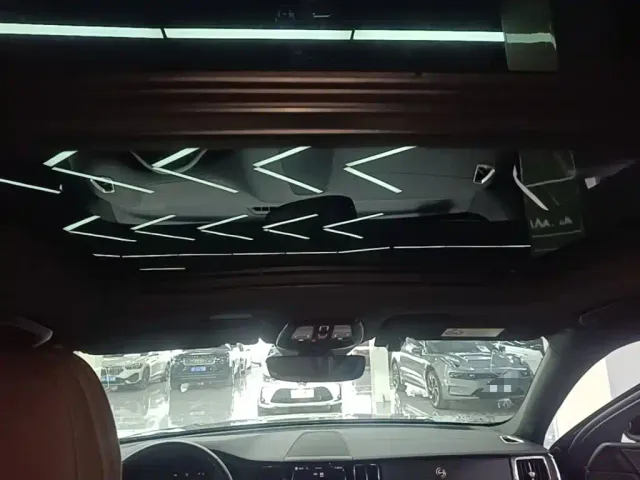 Volvo XC60 — Фото автомобиля 17