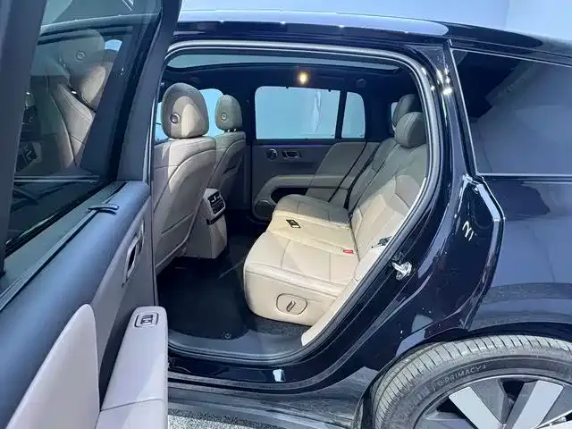 Li Auto i6 — Фото автомобиля 9