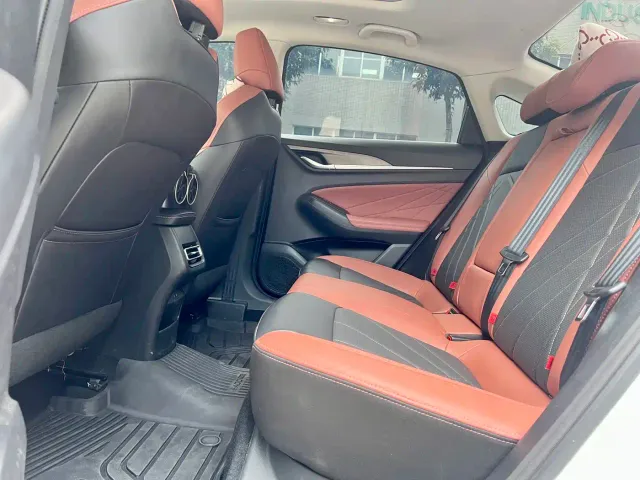 Changan Eado — Фото автомобиля 8