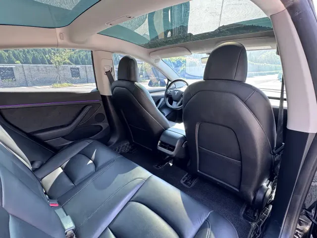 Tesla Model 3 — Фото автомобиля 9