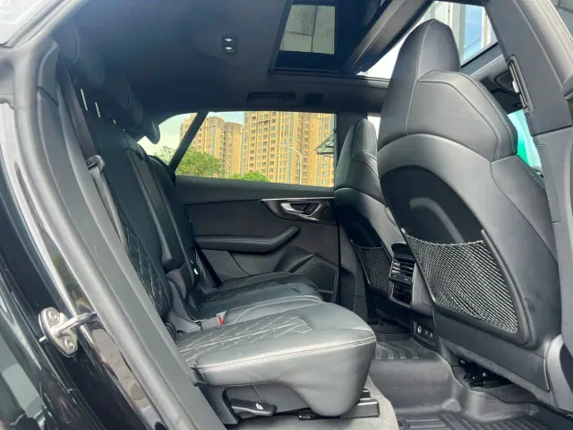 Audi Q8 — Фото автомобиля 18