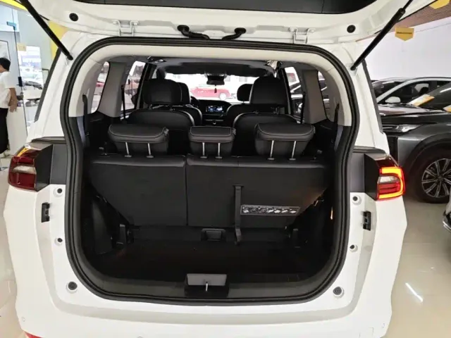 GAC Trumpchi M6 — Фото автомобиля 18