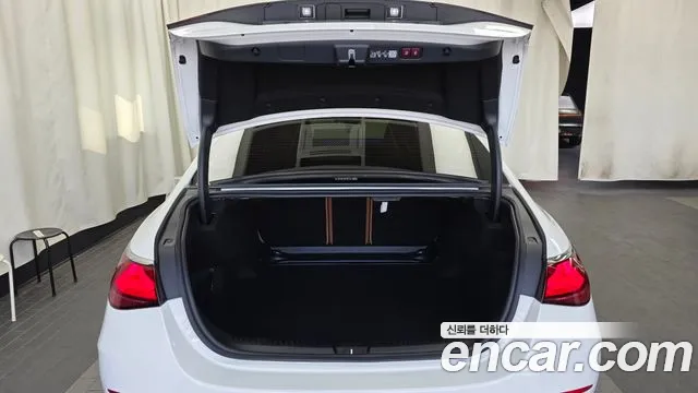 Mercedes-Benz E-Class E-класс W214 — Фото автомобиля 20
