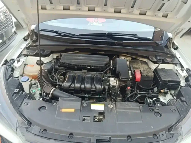 Dongfeng Yixuan — Фото автомобиля 19
