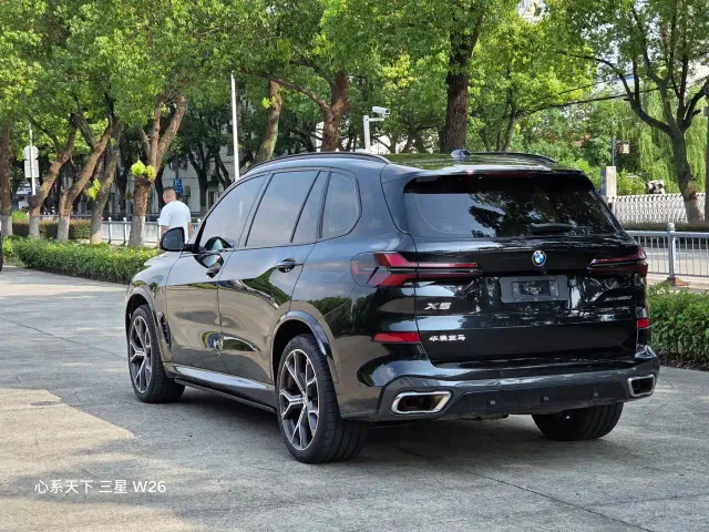 BMW X5 — Фото автомобиля 2
